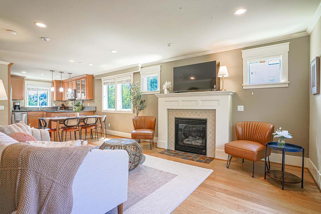 Exquisite Central Townhome With Spacious Loft And Gourmet Kitchen Seattle Kültér fotó