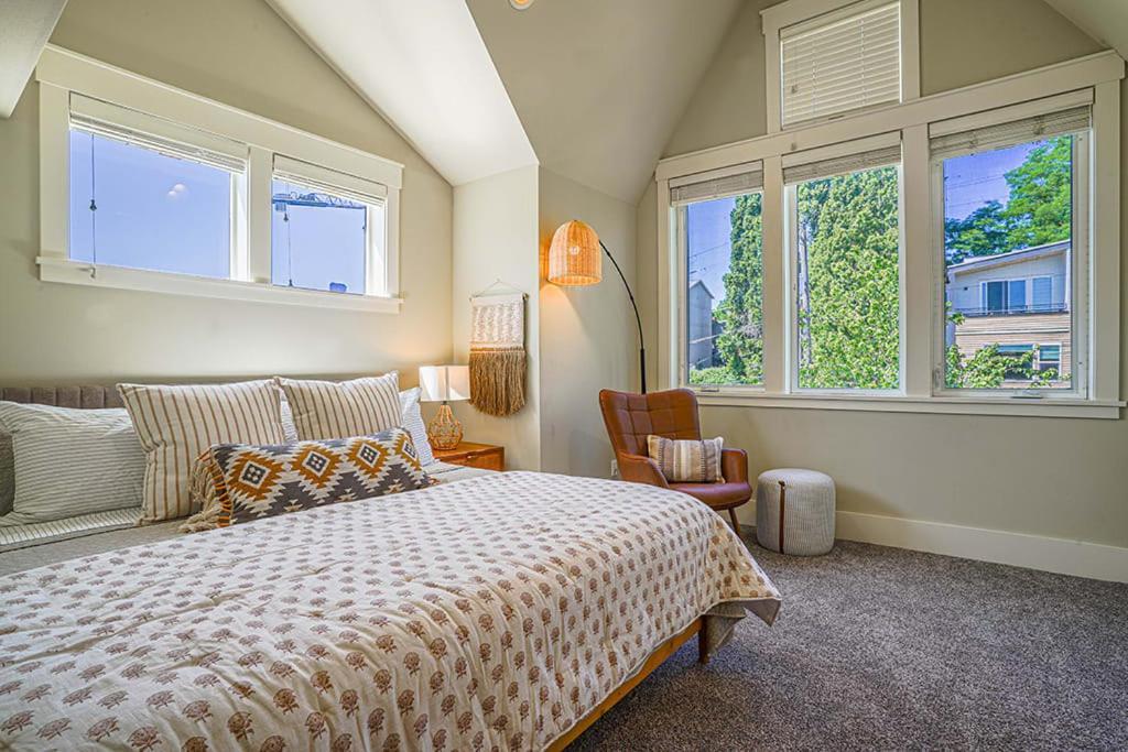 Exquisite Central Townhome With Spacious Loft And Gourmet Kitchen Seattle Kültér fotó