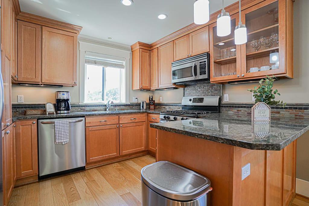 Exquisite Central Townhome With Spacious Loft And Gourmet Kitchen Seattle Kültér fotó