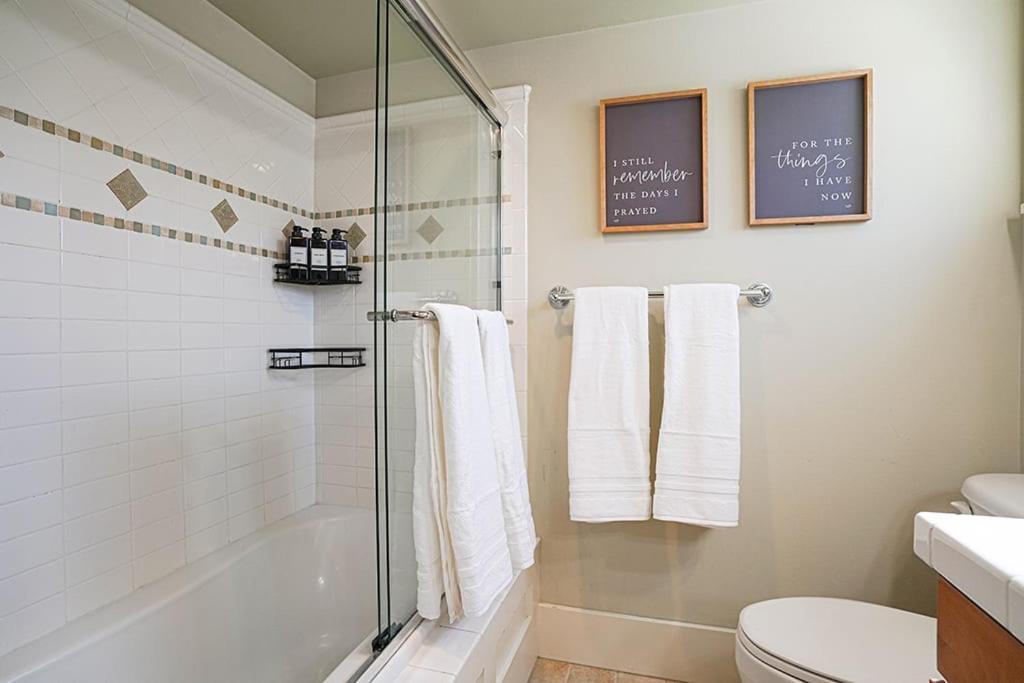 Exquisite Central Townhome With Spacious Loft And Gourmet Kitchen Seattle Kültér fotó