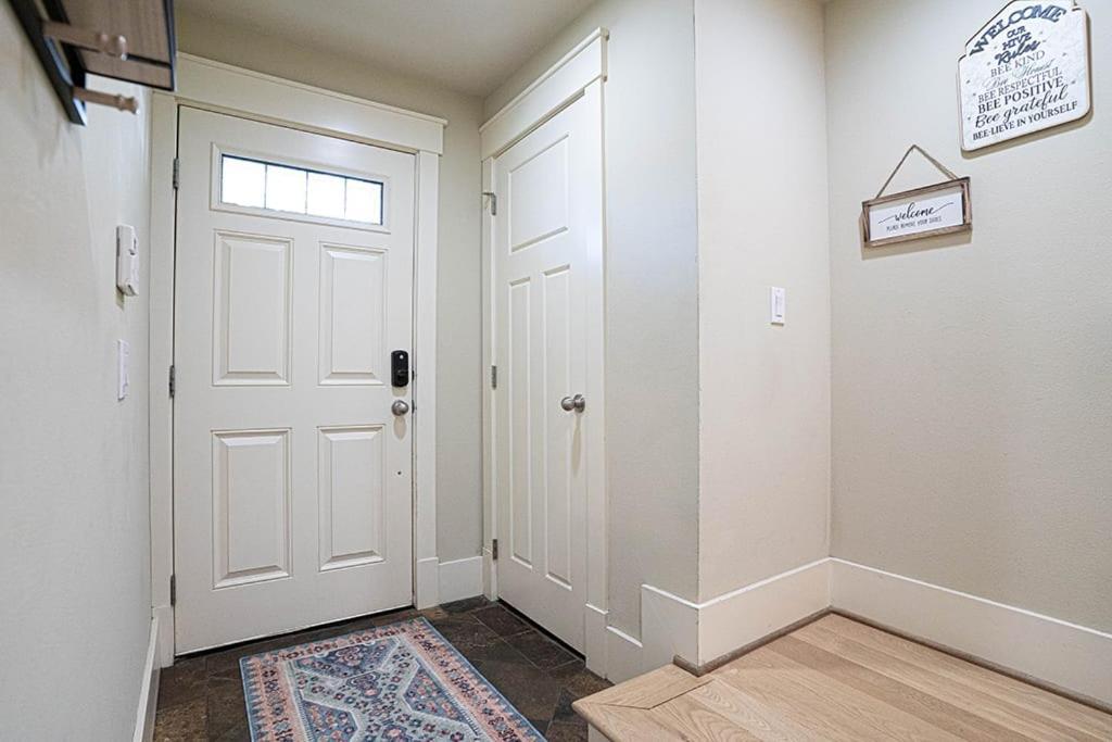 Exquisite Central Townhome With Spacious Loft And Gourmet Kitchen Seattle Kültér fotó