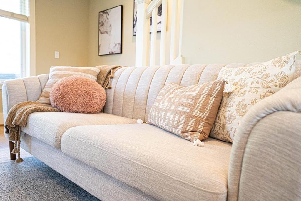Exquisite Central Townhome With Spacious Loft And Gourmet Kitchen Seattle Kültér fotó